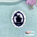 Mintcloud Brooch - Alice and Friends Cameo