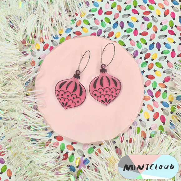 Mintcloud Christmas Earrings - Traditional Bauble Pink Mirror